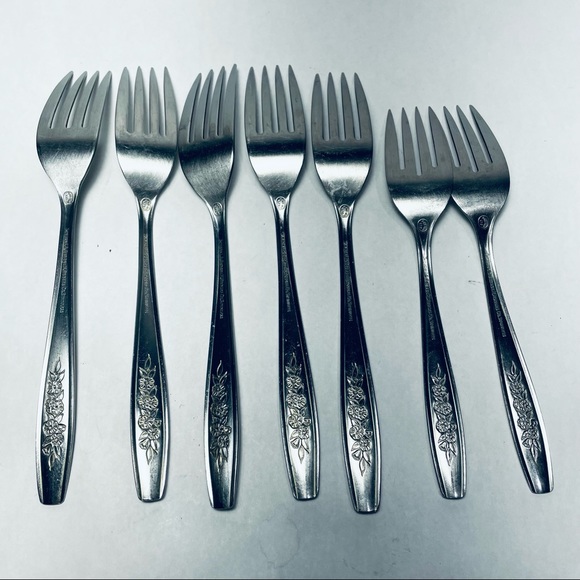 Oneida Simeon & Rogers Spring Ballad Forks Stainless Flatware - Picture 7 of 8